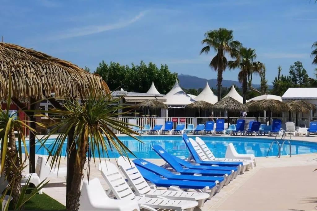 Fréjus Le Moorea Mobilhome Camping Le Montourey 4 Etoiles מראה חיצוני תמונה